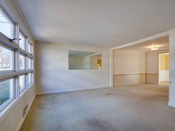 5th image of 15 Dana Rd