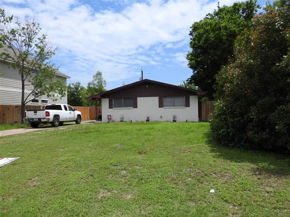 108 Moss St, College Station, TX 77840