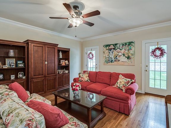4th image of 58 Elderwood Dr