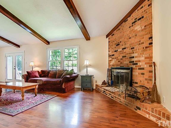 4th image of 5705 Greenbay Dr
