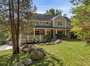 900 South Rd, East Greenwich, RI 02818