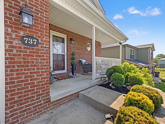5th image of 737 Amanda Ct