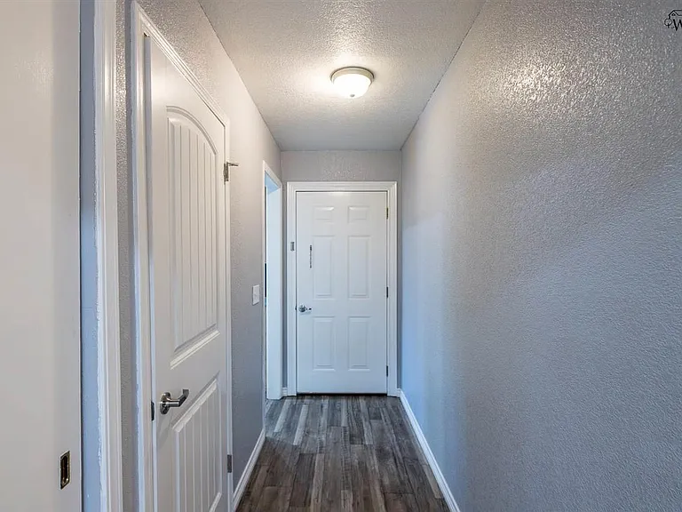 3035 Abbott Ave — Photo 6