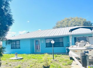 1055 Rose Arbor Dr, Sebastian, FL 32958