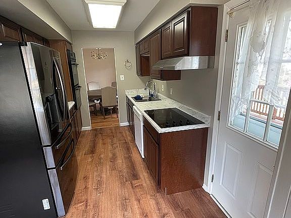 2nd image of 12406 Hatchway Ct