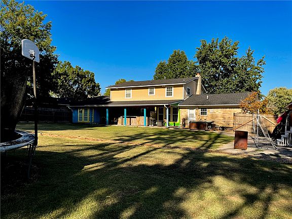 3rd image of 1639 Kimberling Hill Dr