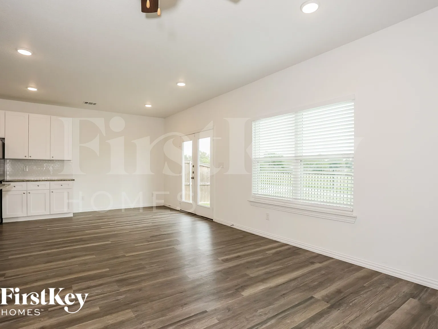 4 bed, 3.0 bath, 1897 sqft, $2,910 — Photo 4