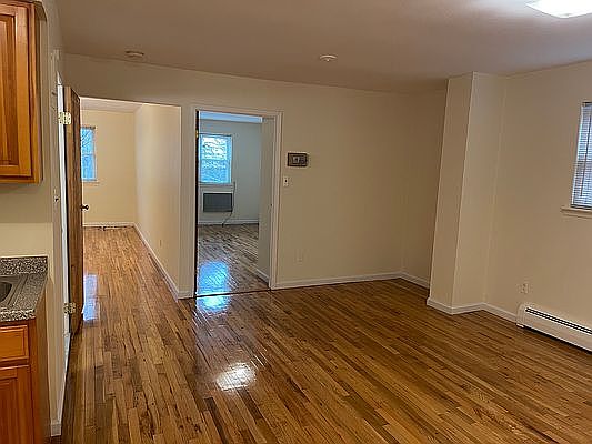 4th image of 25-18 35th St #1