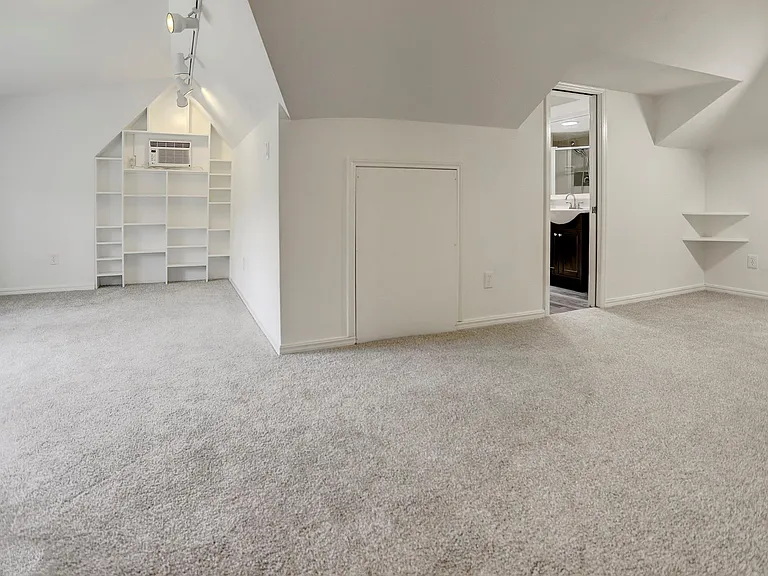 3919 Amherst St — Photo 14