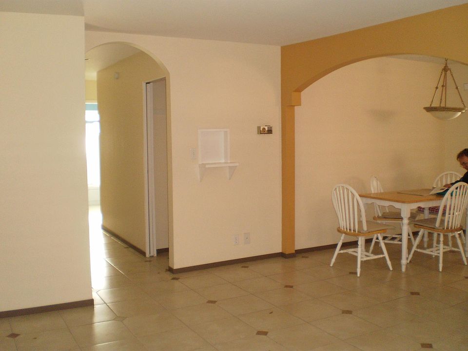 1st image of 3869 Maui Dr