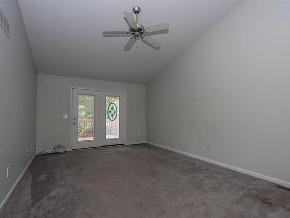 5th image of 1807 Sonoma Ln #4-B