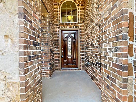 4th image of 23427 Farfalla Lane