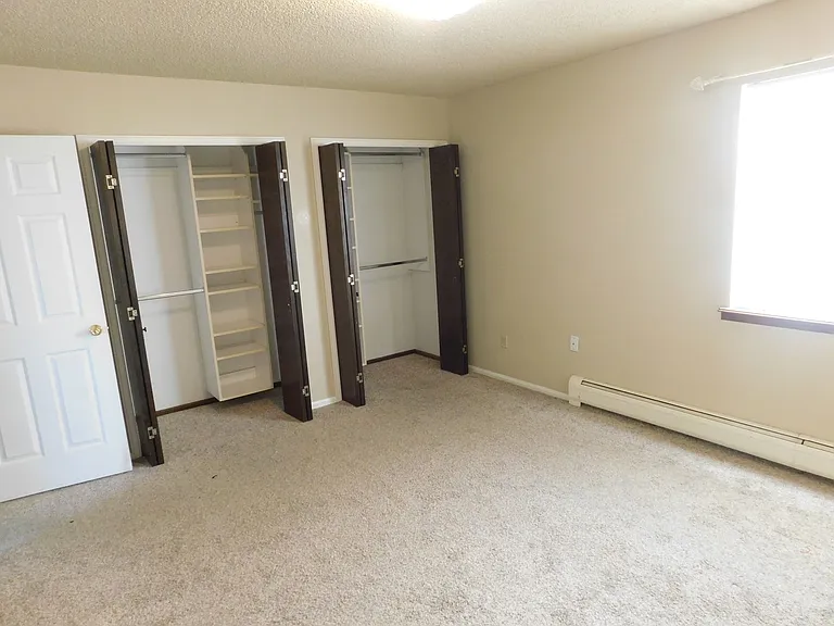 563 E Good Hope Cir #E — Photo 8