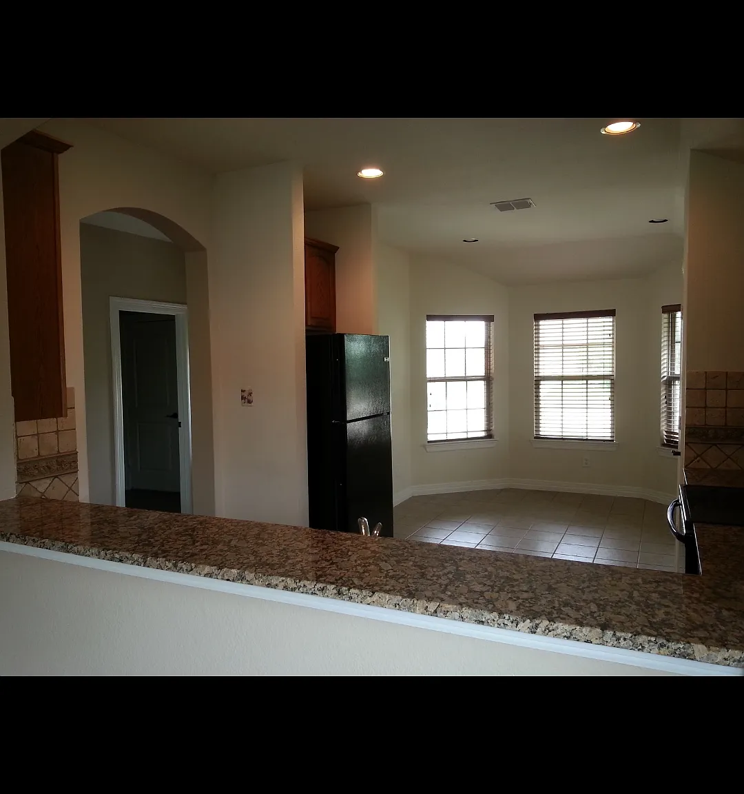 3 bed, 1720 sqft, $1,995 — Photo 2