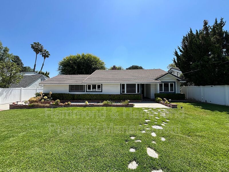 1st image of 5710 Jumilla Ave