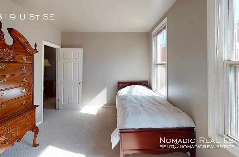 1319 U St SE — Photo 10