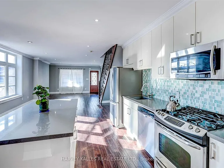 58 Sandford Ave — Photo 11