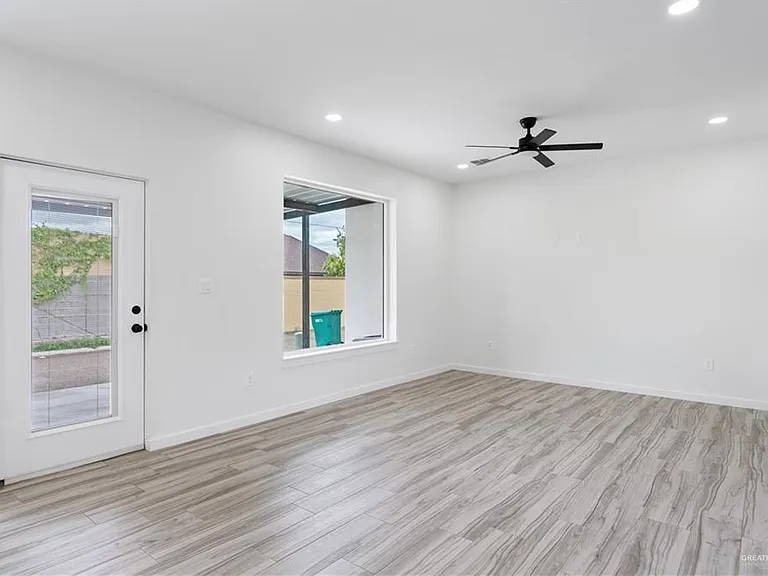 5306 N Crown Point — Photo 5