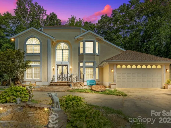 652 Avery Creek Rd, Arden, NC 28704