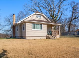 1918 Cliff St, Coraopolis, PA 15108