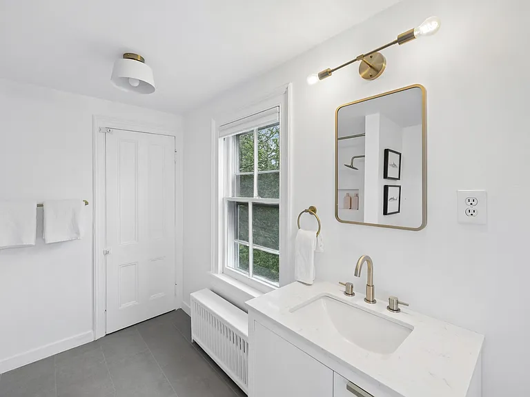 71 Hampton St — Photo 14