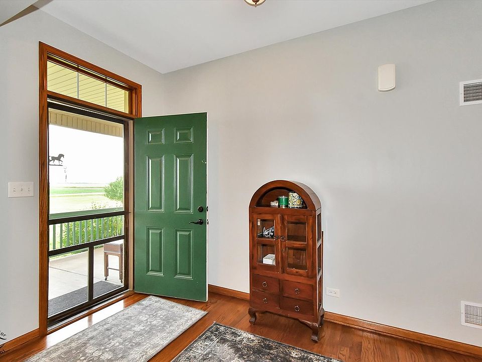 2042 E Spring Rd, Mazon, IL 60444 Zillow