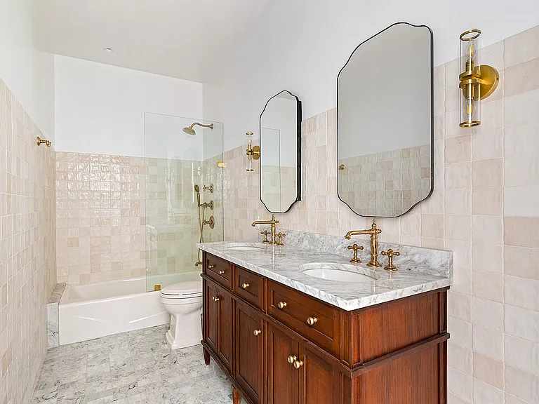 124 Calyer St #2 — Photo 7