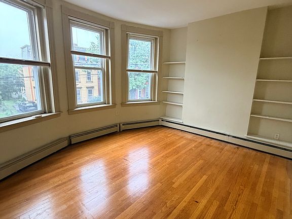 5th image of 533 Chapel St APT 3