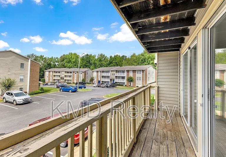 1624 Arlyn Cir #H — Photo 15