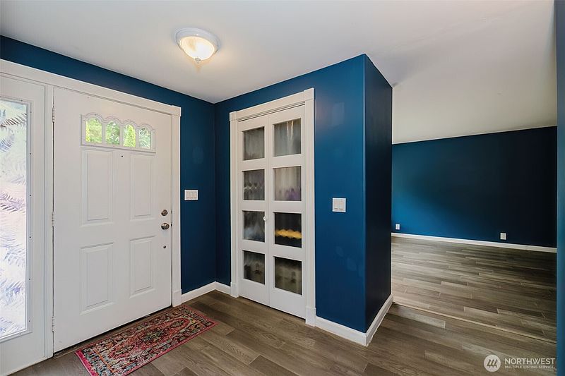 3rd image of 3313 Trenton Avenue