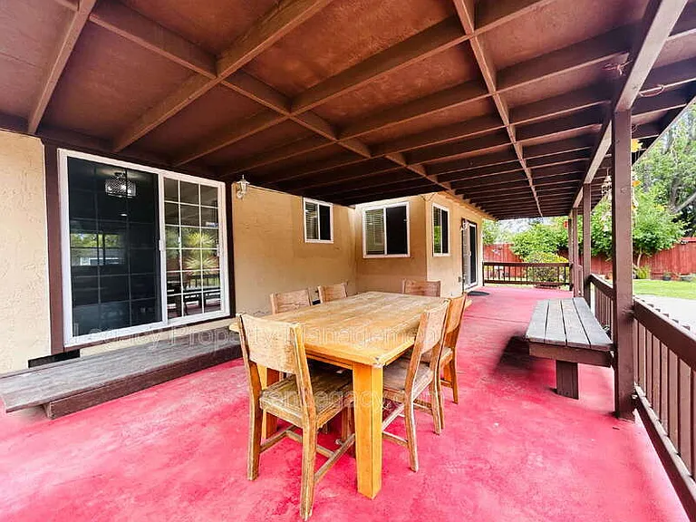 493 Dahlia St — Photo 41