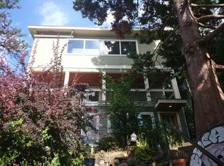 930 30th Ave, Seattle, WA 98122