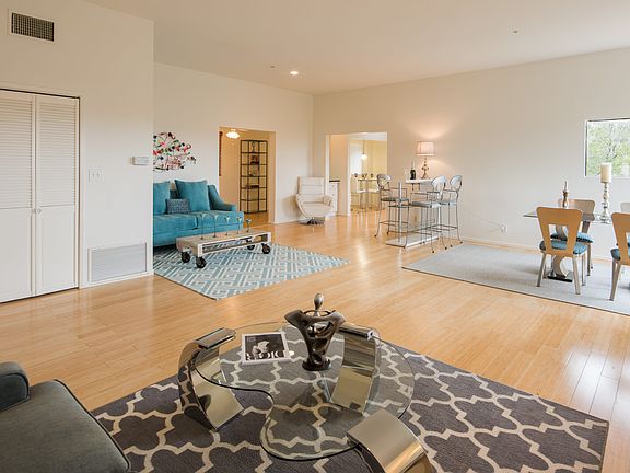 2nd image of 22131 Alta Dr