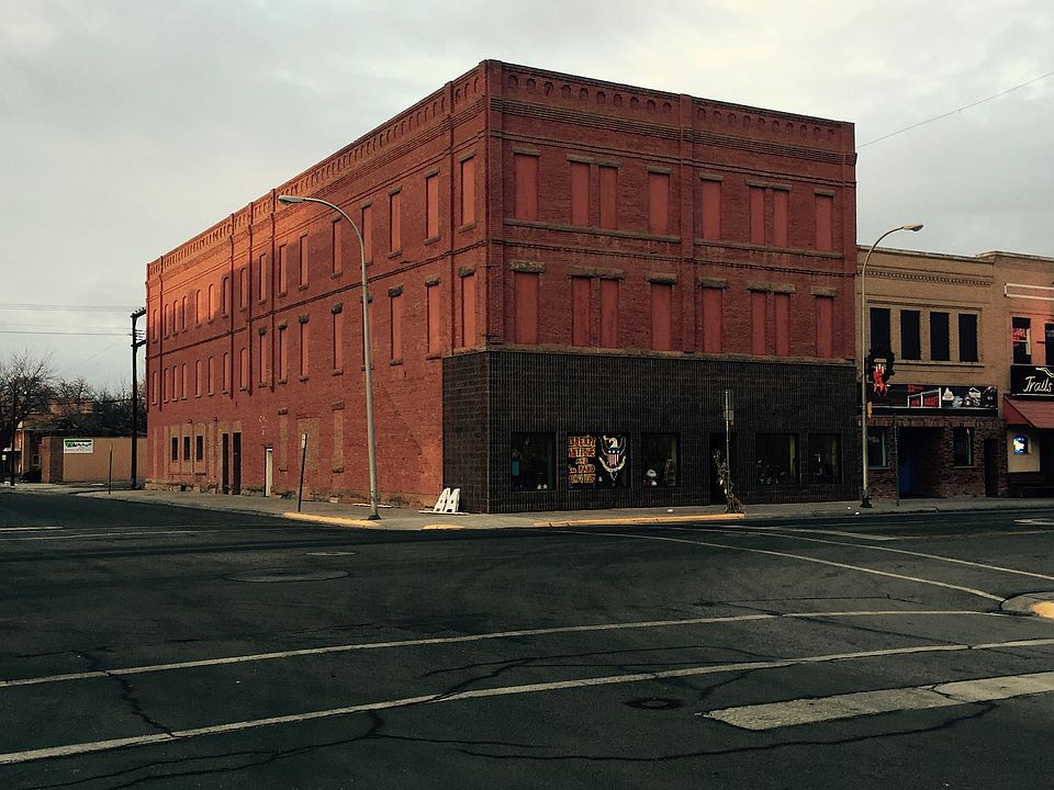 601 Main St