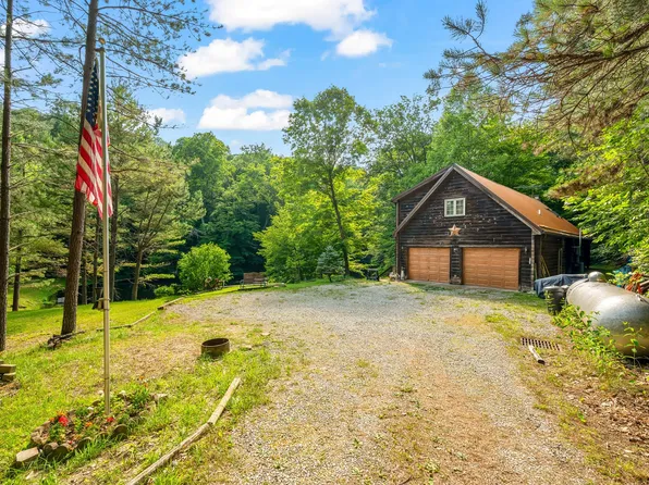 5750 Possum Trot Rd, Unionville, IN 47468