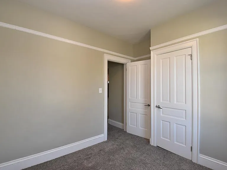 2577 S Graham St — Photo 4