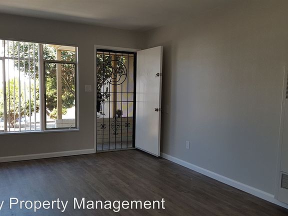 2nd image of 6091-93 Horton Dr