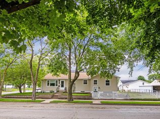 928 North St, La Crosse, WI 54603