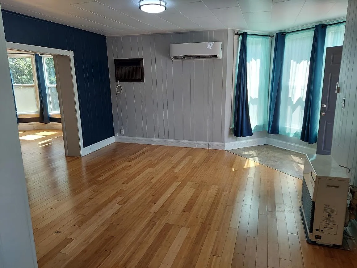 Studio, 746 sqft, $1,175 — Photo 4