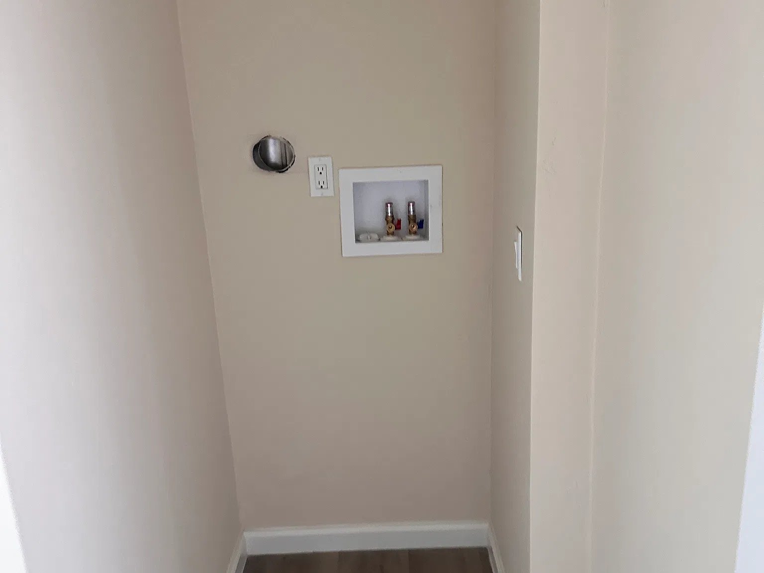 3 bed, 1118 sqft, $4,400 — Photo 3