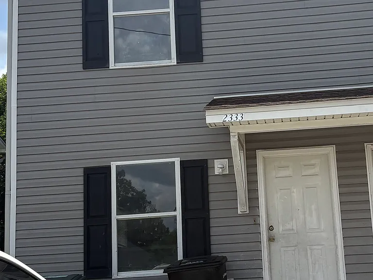 2333 Holton St — Photo 4