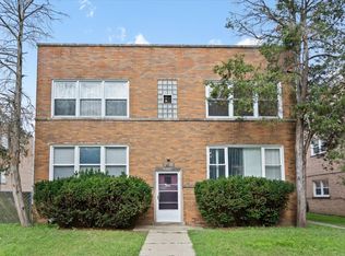 8920 Lamon Ave #2B, Skokie, IL 60077