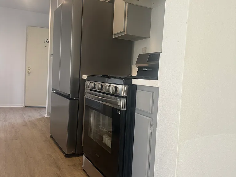 25424 Normandie Ave #16 — Photo 2