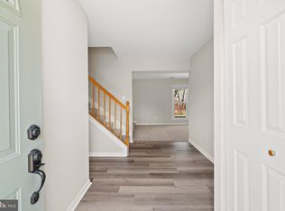 1622 Sadlers Wells Dr, Herndon, VA 20170