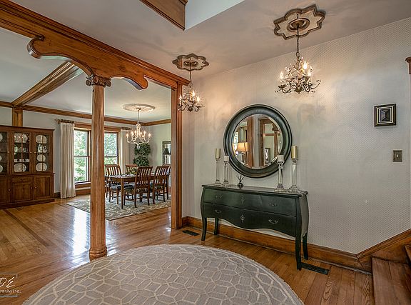 5th image of 4916 Saratoga Ave