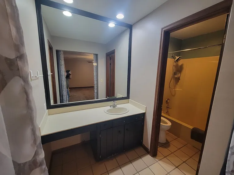 6229 N Post Oak Rd — Photo 11