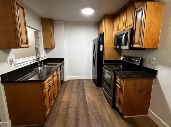 Elegant 2 Bed/2 Bath Apartment - Your New Home Awaits!, 1487D Marclair Dr, Concord, CA 94521