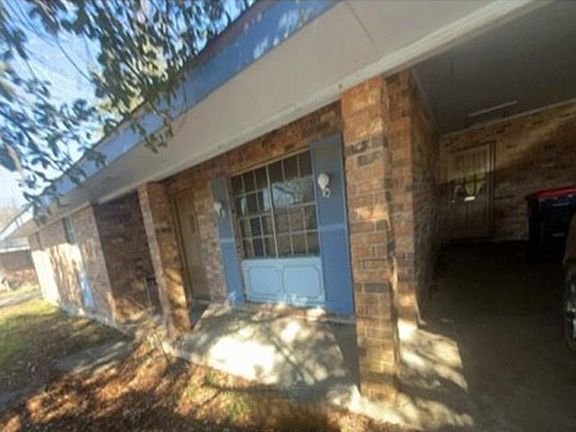 3rd image of 307 E Butcher Switch Rd