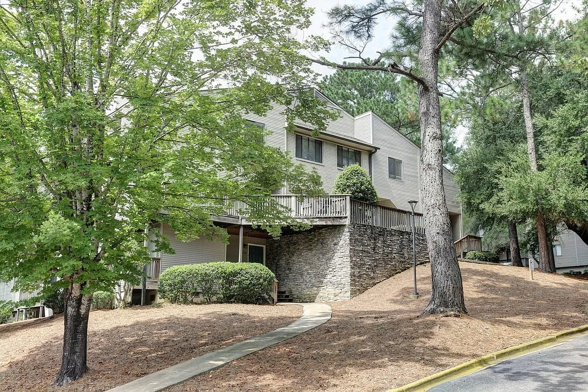 Wildwood Apartments — Photo 4