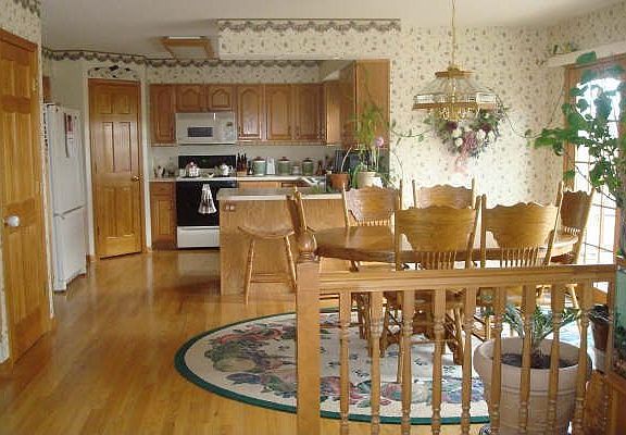 Large open areas for entertaining